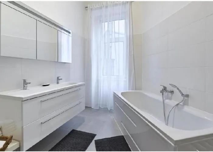 Luxurious, 2 Min To Casino And Roemertherme Baden