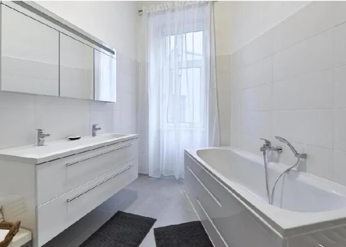 Luxurious, 2 Min To Casino And Roemertherme Appartement