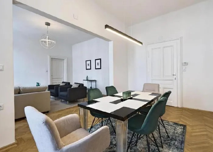 Luxurious, 2 Min To Casino And Roemertherme Appartement *