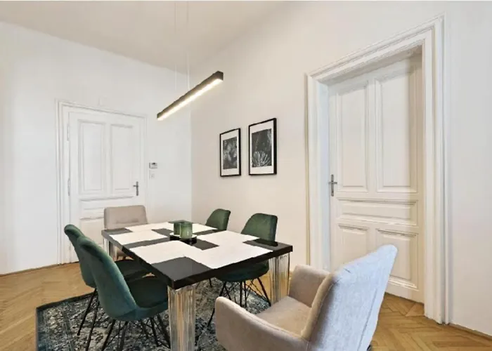 Appartement Luxurious, 2 Min To Casino And Roemertherme Baden