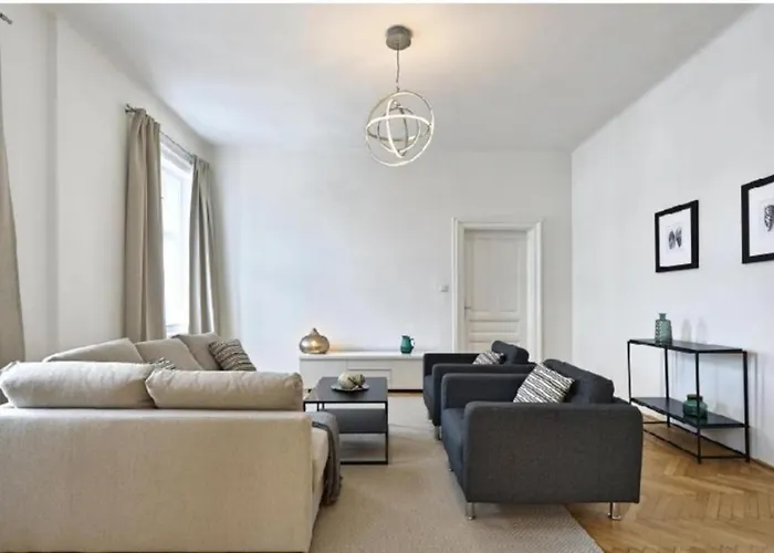 Luxurious, 2 Min To Casino And Roemertherme Appartement *