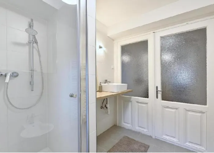 Luxurious, 2 Min To Casino And Roemertherme Baden